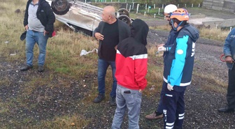 Bingöl-Muş karayolu Ekinyolu mevkisinde takla atan otomobilde 2 kişi yaralandı
