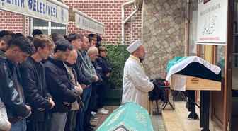 Bursa İnegöl'de bıçaklanarak hayatını kaybeden Emre Acar toprağa verildi