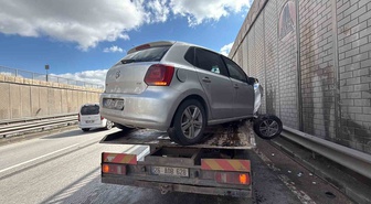 Eskişehir çevreyolunda iki otomobil çarpıştı, 2 kadın yaralandı; birinin durumu ağır