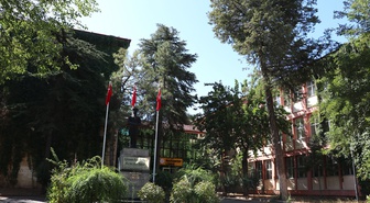 Gaziantep Lisesi 1911'den bu yana eğitim mirasını 860 öğrencisiyle sürdürüyor