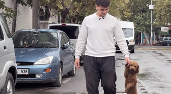 Köpeğini patisinden tutup yürüttüğü görüntüler tepki çekmişti! Akhisarlı Osman Çandar'dan yanıt: Kendisi istiyor