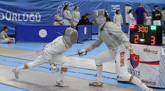Samsun'da Kılıç Federasyon Kupası 612 sporcunun katılımıyla sona erdi