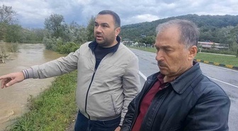 Zonguldak Çaycuma'da yağış sonrası tekstil atölyesi ve ekmek fırınını su bastı
