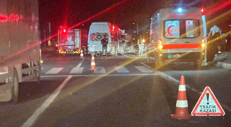 Adıyaman'da tarım işçilerini taşıyan minibüs ile otomobil çarpıştı, 15 kişi yaralandı