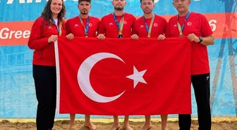 Air Badminton'da Türkiye Milli Takımı Avrupa ikincisi olarak gümüş madalya kazandı