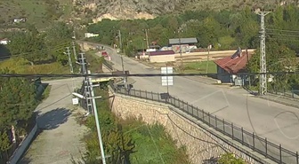 Amasya'da kontrolden çıkan minibüs dere yatağına düştü, 9 kişi hafif yaralandı