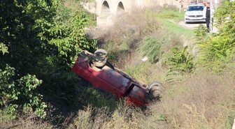 Amasya'da takla atıp dereye uçan minibüsteki 9 kişi yaralandı