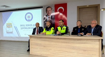 Amasya Emniyeti okul servis toplantısında 196 katılımcıyı bilgilendirdi