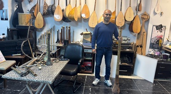 Ankara'da saz ustası Cengiz Erdoğan 10 günde 1 metre 35 santimetrelik zurna yaptı