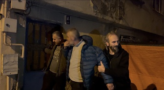 Bursa Osmangazi'de alkolü fazla kaçıran kişi yaklaşık 10 kez pencereye çıktı