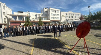 Çermik'te Muhtarlar Günü dolayısıyla Hükümet Konağı önünde tören düzenlendi