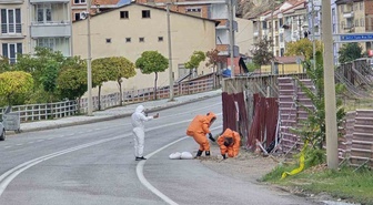 Gümüşhane'de kanalizasyondan çıkan gaz paniğe yol açtı! Polis megafonla 'Camları kapatın' uyarısı yaptı