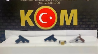 Isparta polisi kaçakçılık operasyonunda 3 bin 236 kaçak parfüm ele geçirdi
