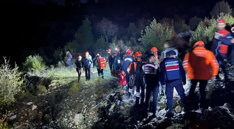 Isparta Sütçüler'deki Yazılı Kanyon'da mahsur 13 kişiden 3'ü kurtarıldı, 1 kişi öldü