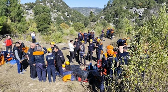Isparta Sütçüler'de kanyonda mahsur 10 İHH gönüllüsünü kurtarma çalışmaları sürüyor