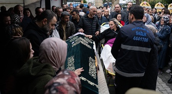Maltepe'deki bina çökmesinde hayatını kaybeden 5 yaşındaki çocuk toprağa verildi