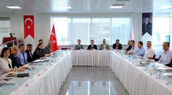 Mersin'de sağlık yatırımları ve hizmet süreçleri Şehir Hastanesinde değerlendirildi