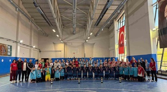 Muğla'da Cumhuriyet Kupası Hokey Turnuvası 9 takımın katılımıyla sona erdi