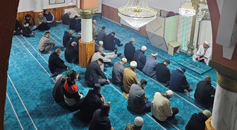 Niğde Bor'da sabah namazı buluşmasında gençler ve aileleri bir araya geldi