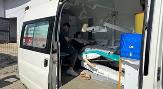 Siirt'te Ağız ve Diş Sağlığı Merkezi mobil araçla Tuzkuyusu köyünde tarama yaptı