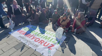 Uşak Bağbaşı'nda GES karşıtı 8 kişi gözaltına alınınca kadınlar oturma eylemi yaptı
