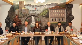Çamlıhemşin'de Muhtarlar Günü kahvaltısına Kaymakam Çiçek ve Başkan Altun katıldı