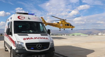 Erzurum Oltu'da kalp krizi şüphesiyle 65 yaşındaki hasta helikopterle sevk edildi