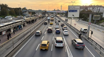 İstanbul'da akşam saatlerinde trafik yoğunluğu yüzde 83'e çıktı