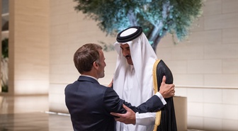 Macron, Körfez turunun son durağı Doha'da Katar Emiri ile stratejik ortaklığı görüştü