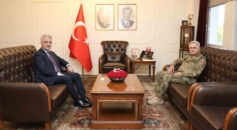 Orgeneral Metin Tokel, Düzce Valisi Mehmet Makas’a nezaket ziyaretinde bulundu
