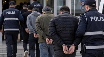 Siverek’te 16 yaşındaki kızı fuhşa zorladıkları öne sürülen 15 kişi gözaltında