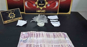 Siirt'te sokak satıcılarına yönelik operasyonda 3 şüpheli tutuklandı