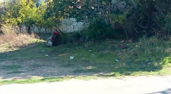 Antalya Manavgat'ta devrilen motosiklet 2 kişinin yaralanmasına neden oldu