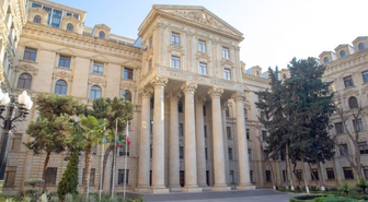 Azerbaycan, aralarında Erbakan'ın da olduğu 31 Türk vatandaşına giriş yasağı getirdi