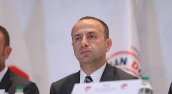 Barış Şimşek kimdir? Anthony Taylor'ın MHK'sına giren eski FIFA hakemi