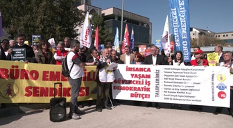 BES, 2027 bütçesini Hazine ve Maliye Bakanlığı önünde protesto etti, ek zam istedi
