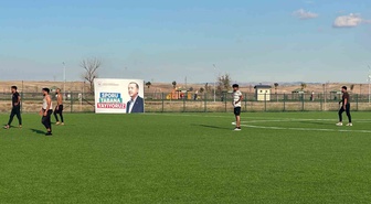 Eskişehir Mahmudiye'de tarım işçileri boş zamanlarını sporla değerlendiriyor