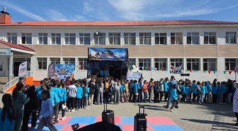 Güroymak'ta Fatih Ortaokulu'nda öğrencilere STEM ve robotik eğitimi verildi