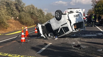 Nevşehir Hacıbektaş'ta devrilen hafif ticari araçta bir kişi öldü, iki kişi yaralandı