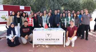 ADÜ Tıp Fakültesinde öğrencilere kan ve kök hücre bağışı anlatıldı