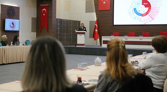 Ağız ve diş hekimleri, yerli medikal üreticilerin tesislerini üçüncü buluşmada gezdi