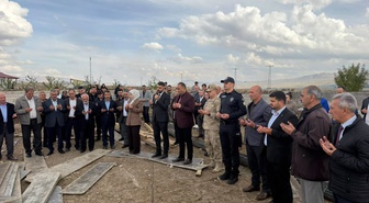 Ağrı Taşlıçay'da Kız Kur'an Kursu'nun temeli Kaymakam Kılıç'ın katılımıyla atıldı