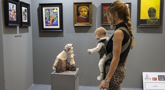 Ankara'da üçüncü ArtNouva Sanat Fuarı ATO Congresium'da açıldı