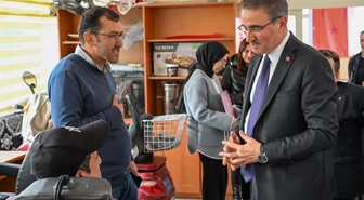 Erzurum Valisi Baruş, Türkiye Sakatlar Derneği Şube Başkanı Efe'yi ziyaret etti