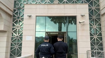 Gaziantep İslahiye'de aranan 2 hükümlü yakalanıp cezaevine teslim edildi