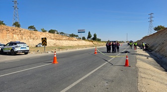 Gaziantep Nizip'te otomobil motosikletle çarpıştı, 1 kişi öldü, 1 kişi yaralandı