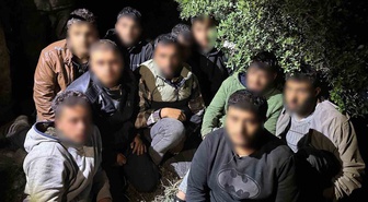 Hatay'ın Yayladağı ilçesinde İHA destekli operasyonda 11 düzensiz göçmen yakalandı