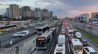 İstanbul'da trafik yoğunluğu yüzde 83'e ulaştı