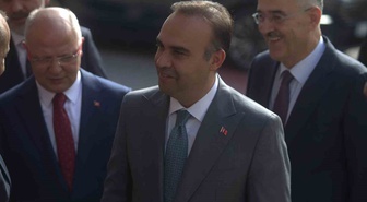 Kacır, Bursa'da 2027 hedefli yerli navigasyon ve Ay aracı projelerini anlattı