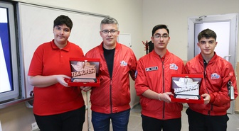 Kastamonu'da lise öğrencilerinin VR simülasyonu TEKNOFEST'te Türkiye ikincisi oldu